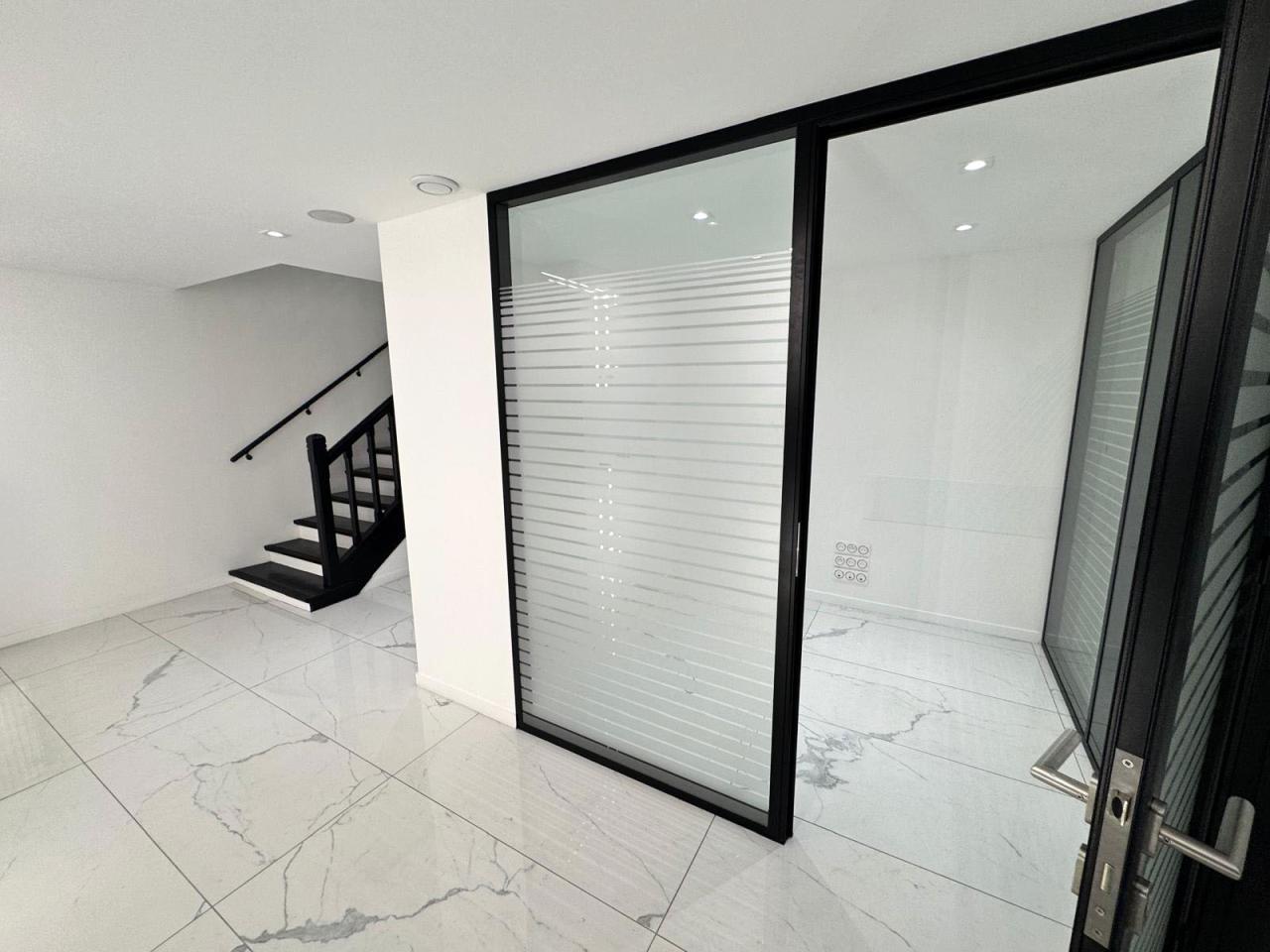 Bureau Paris 220m² Vente bureau Paris OVBUR2530993 4